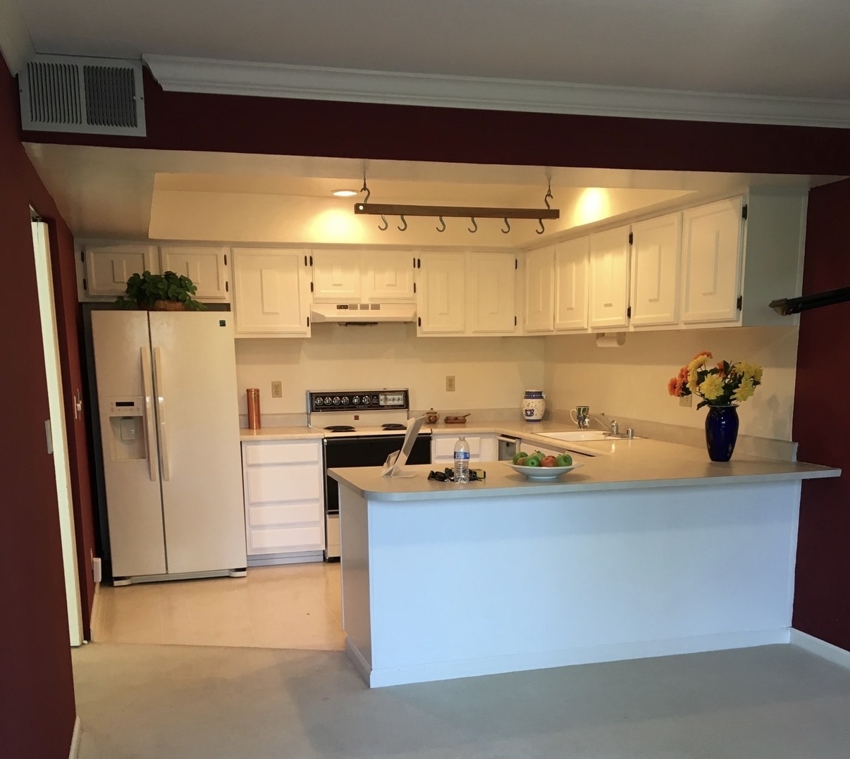 Kitchen before the renovation